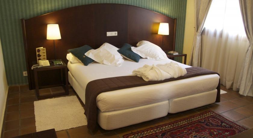 Weekend Getaways near Valencia estacio room